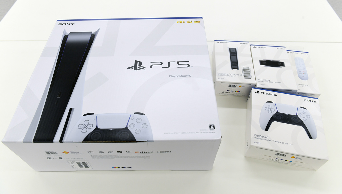 ソニーの次世代ゲーム機「PlayStation 5」がついに発売、周辺機器と