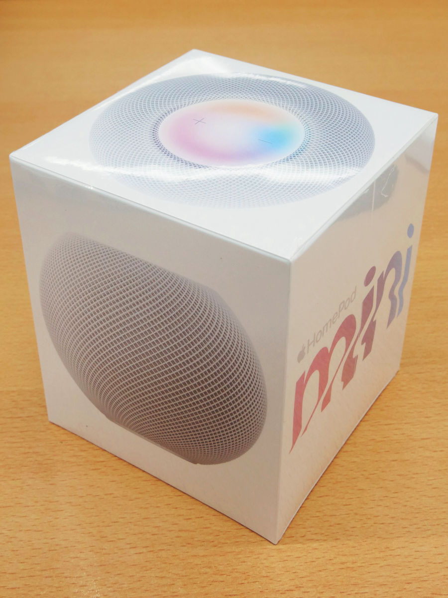 Apple genuine smart speaker 'HomePod mini' photo review for only