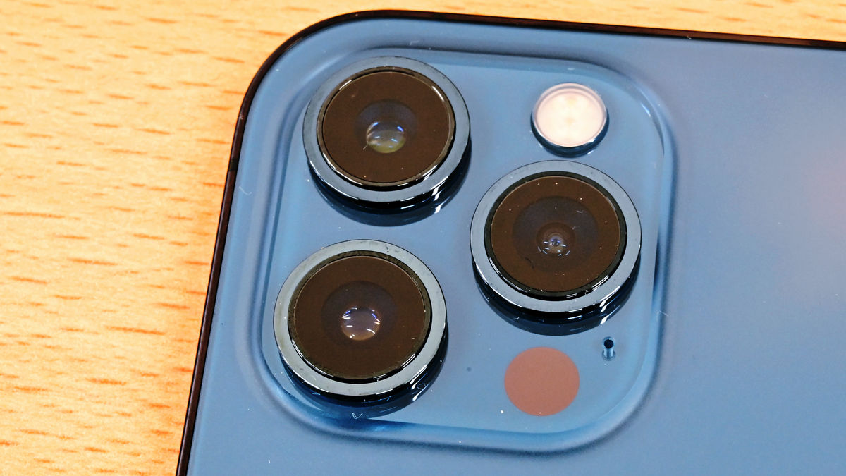 iPhone 12 Pro Maxのカメラは「驚くべきもの」とカメラアプリ開発者が