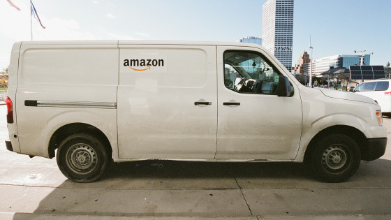 Amazonは配送車にai搭載カメラを設置してドライバーを24時間監視し始めている Gigazine