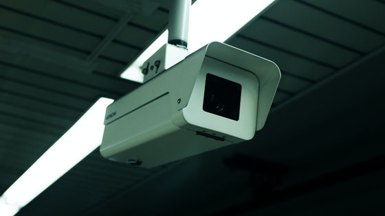 テスラやcloudflareなどの監視カメラ15万台がハッキングされ映像が流出 企業だけでなく学校や病院なども被害に Gigazine