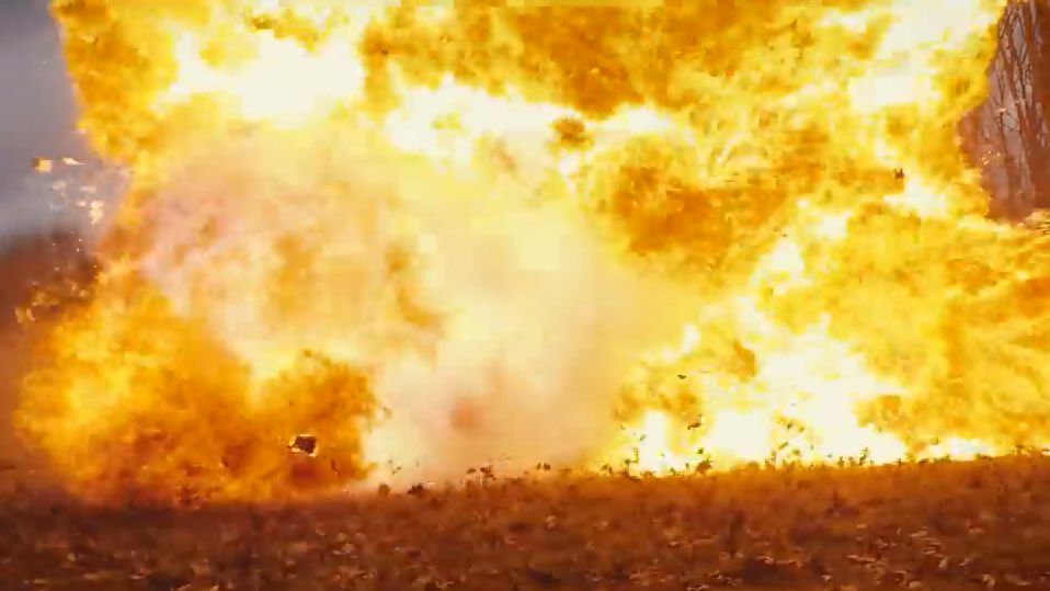 ハリウッド映画ではどのように爆発をド派手に演出しているのか Gigazine