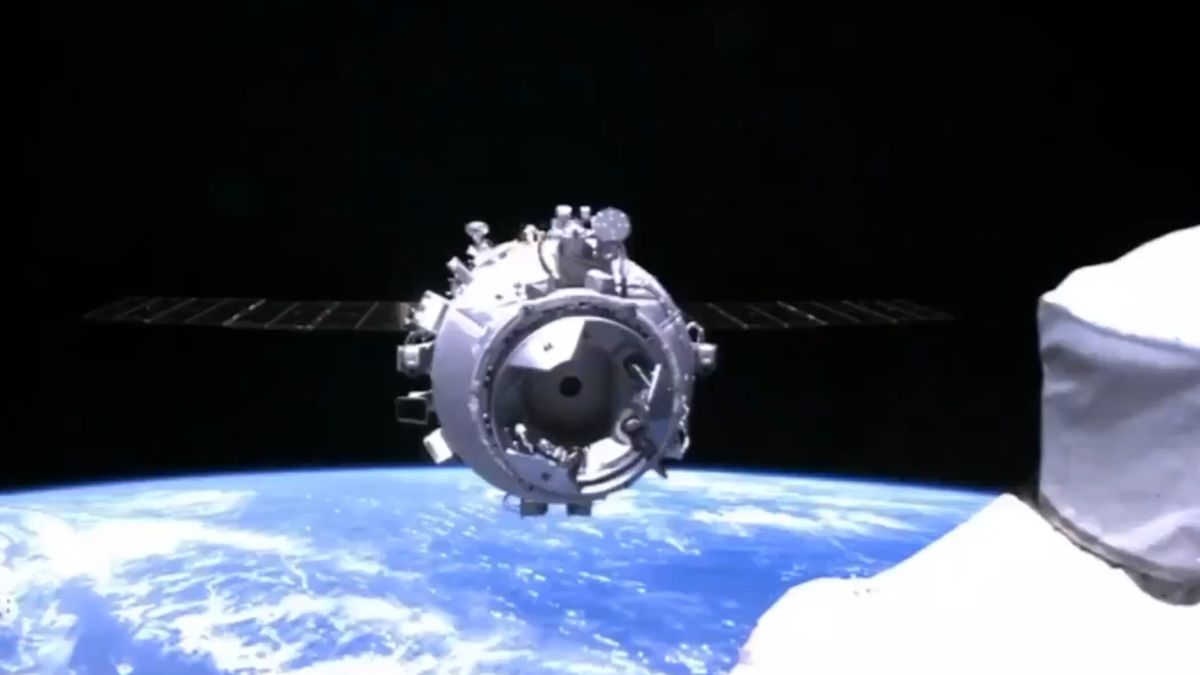 中国の有人宇宙船 神舟12号 が宇宙ステーション 天宮 のコアモジュールとドッキング成功 宇宙飛行士3人が宇宙滞在へ Gigazine