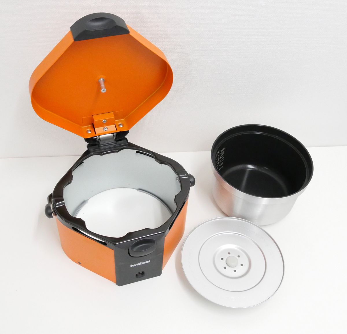 Iwatani's cassette gas cooker 'HAN-go' review that can cook rice