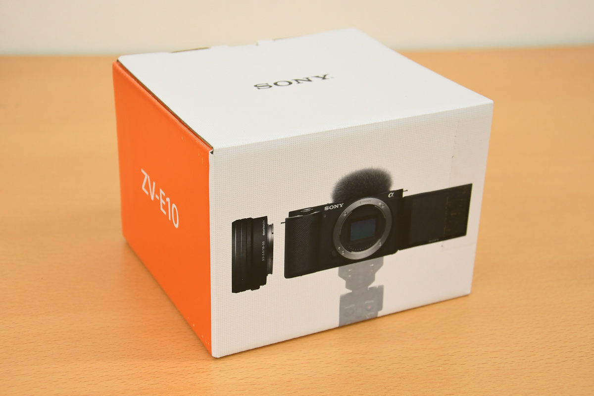 Sony's VLOG mirrorless interchangeable-lens camera 'VLOGCAM ZV-E10