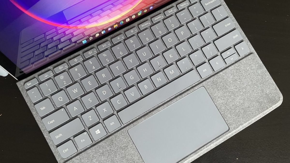 Surface Go 3」海外レビューまとめ、Windows 11搭載の10.5インチ