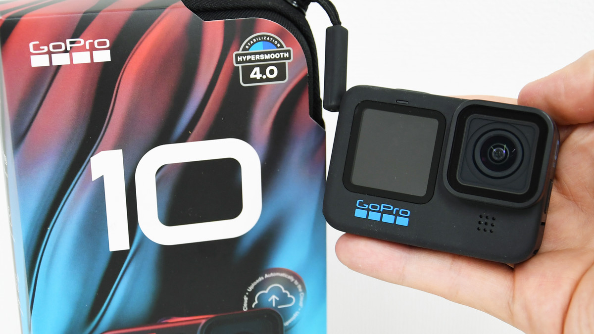  GoPro HERO10 Black- E-Commerce Packaging - Waterproof Action  Camera with Front LCD & Touch Rear Screens, 5.3K60 Ultra HD Video :  Electronics