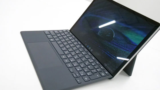 I actually touched the 2-in-1 tablet 'Chromebook x2 11' that can