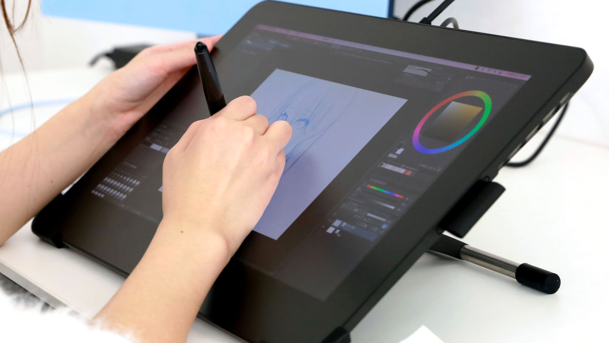 4K対応の軽量コンパクトな液タブ「Wacom Cintiq Pro 16」の2021年 