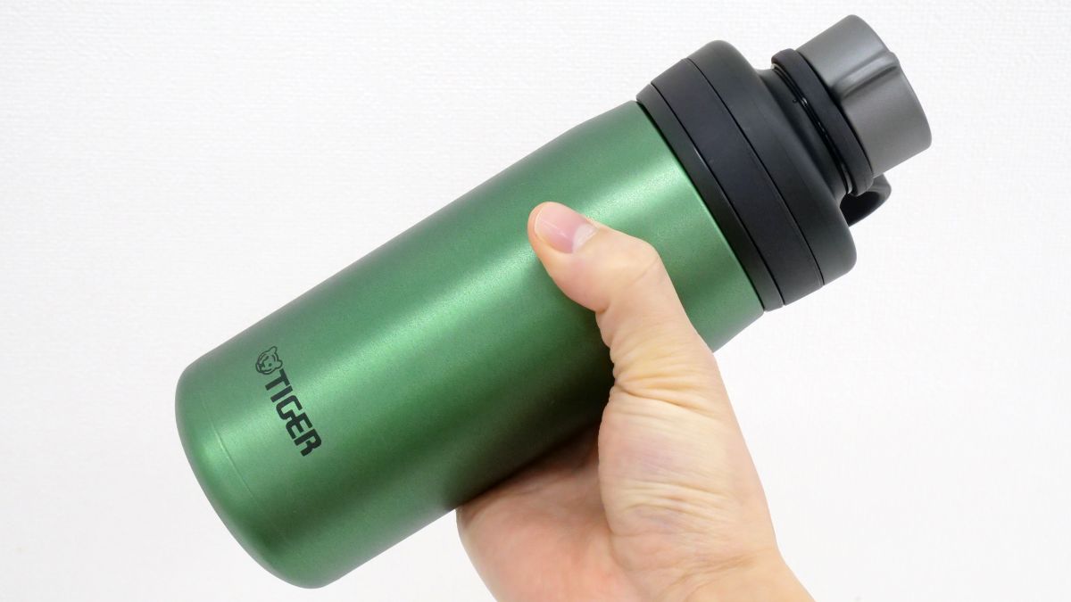 TIGER Thermos 480ml Vacuum Insulated Carbonated Bottle MKB-T048KK Black  F/S