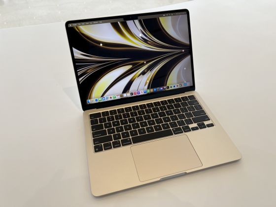 Summary of appearance review of 'M2-equipped MacBook Air' with a thinner  bezel by adopting a notch - GIGAZINE
