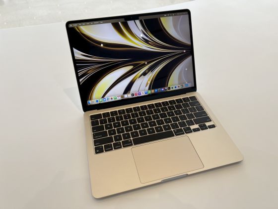 13-inch MacBook Air with M2 chip - Starlight