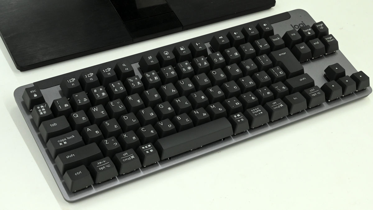 Review of 'SIGNATURE K855', a compact wireless mechanical keyboard