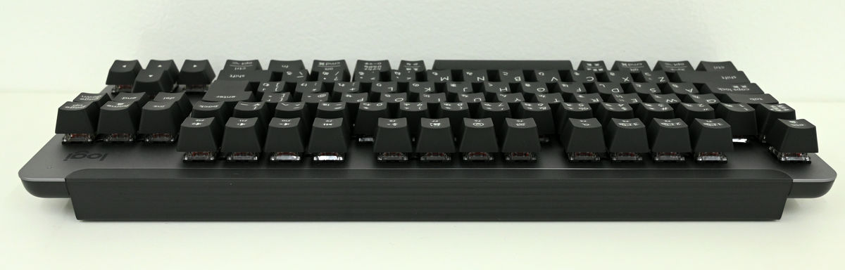 Review of 'SIGNATURE K855', a compact wireless mechanical keyboard