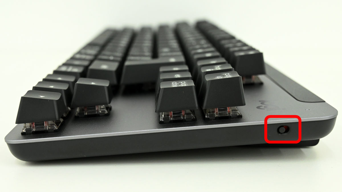 Review of 'SIGNATURE K855', a compact wireless mechanical keyboard 