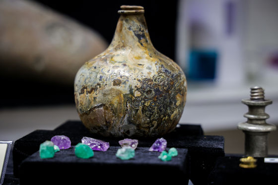 Treasure trove of gold and jewels recovered from a 366-year-old shipwreck  in the Bahamas