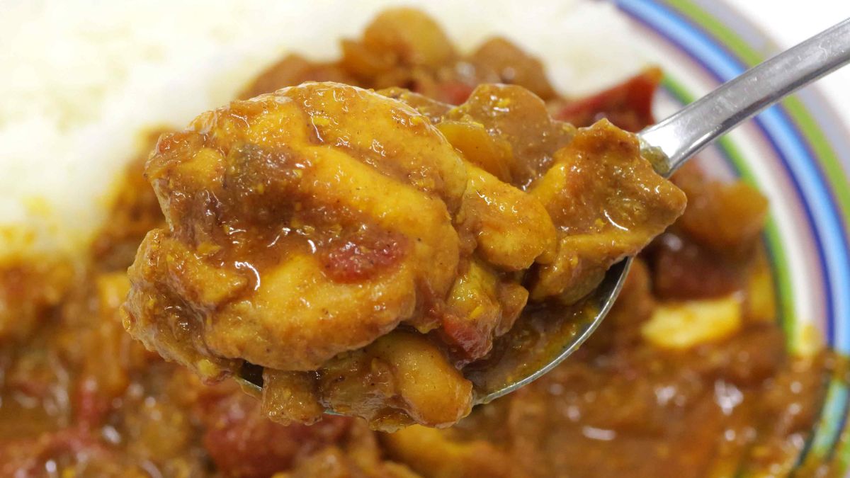 1袋でカレー作りの必須スパイスがそろう「タクコミックス」を使って