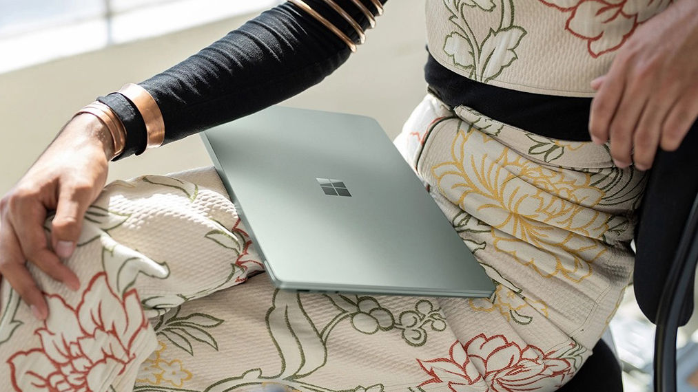 MicrosoftがSurface Laptop 5を発表、Intelの第世代CPUと