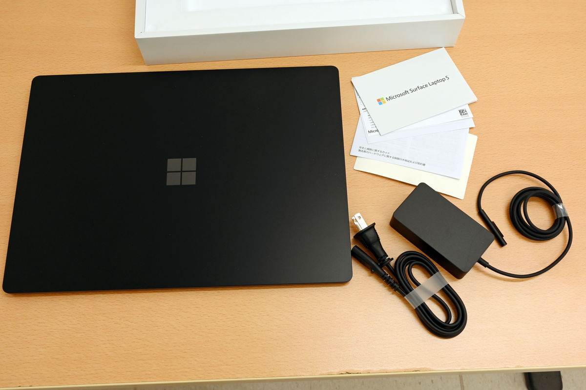 High-speed mobile PC 'Microsoft Surface Laptop 5' with Intel 12th  generation processor & touch screen opened - GIGAZINE