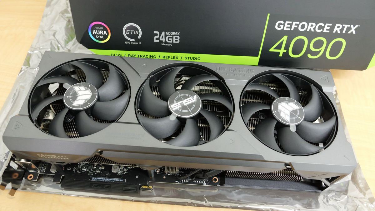 GeForce RTX 4090搭載のASUS製ゲーミンググラボ「TUF-RTX4090-24G 