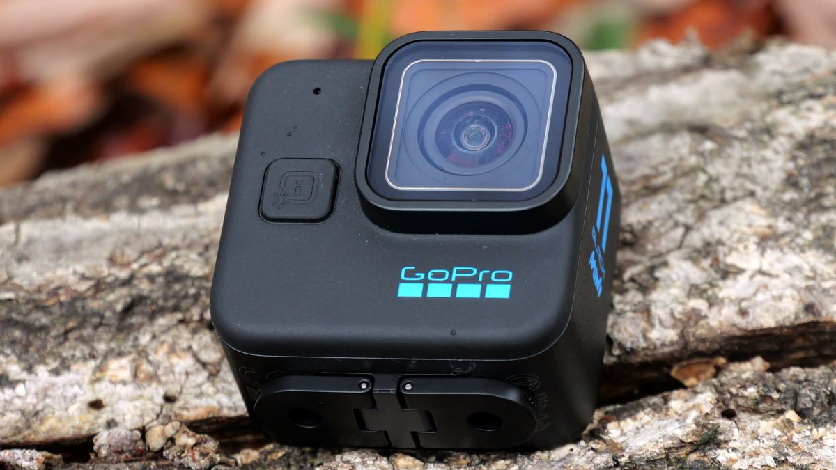 That GoPro's small lightweight model 'GoPro HERO11 Black Mini' arrived, so  I compared the appearance with 'GoPro HERO11 Black' - GIGAZINE