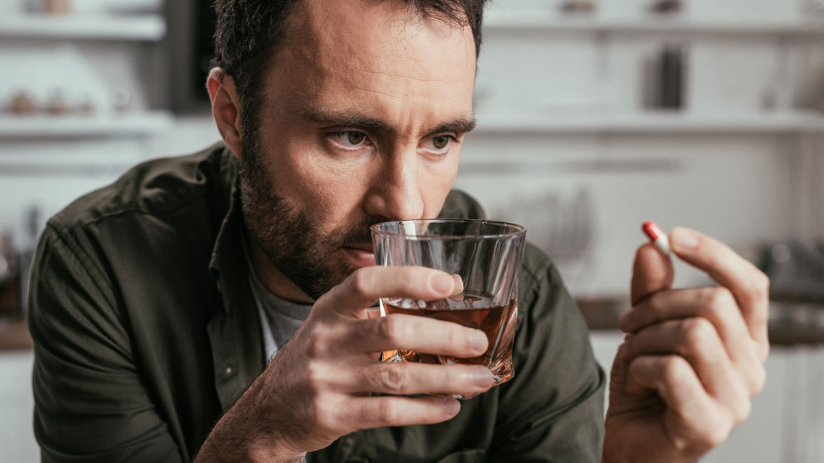 アルコールの利尿作用に影響を与える可能性のある要因