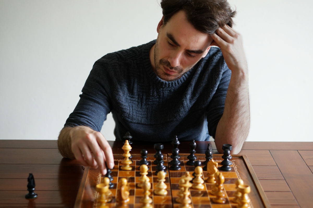 Chess players face a tough foe: air pollution, MIT News