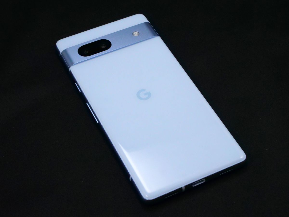 6万円台で買えるGoogle純正Androidスマホ「Pixel 7a」は背面カメラバー