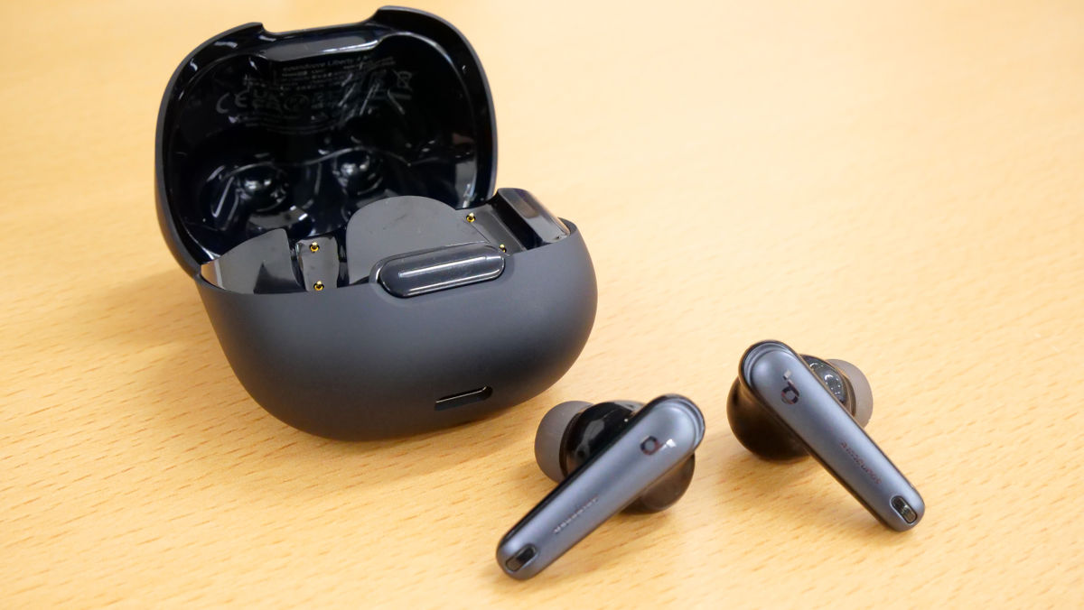 I tried using Anker's completely wireless earphone 'Soundcore