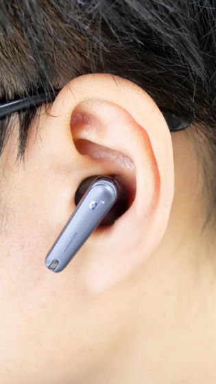 Anker Soundcore Liverty 4 NCを装着