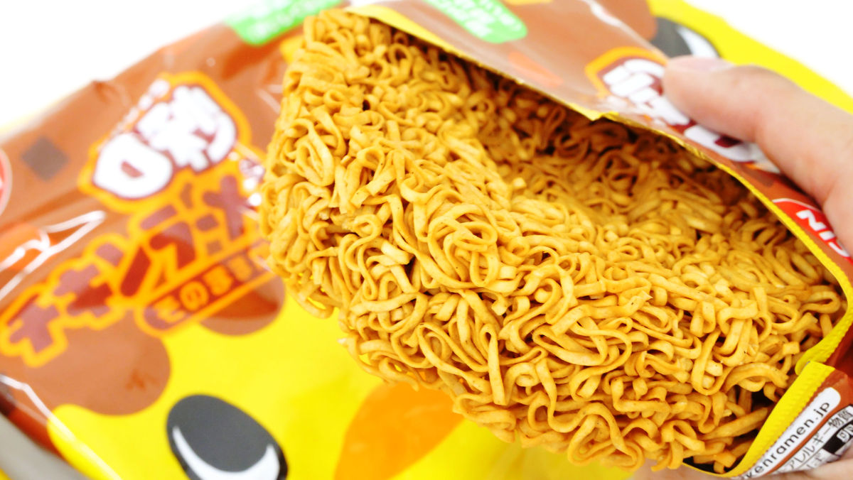 A curry flavor was born in ``0 second chicken ramen that you can eat as it is without using hot water, and I tried eating ``0 second chicken ramen curry flavor with pic
