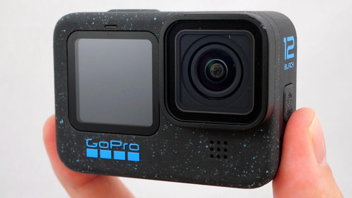 定番アクションカメラの2023年モデル「GoPro HERO12 Black」は三脚ネジ