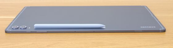 Right side of the Galaxy Tab S10 Ultra