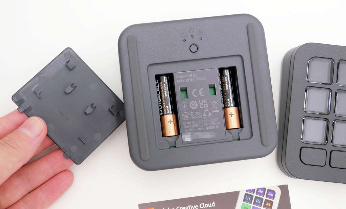 ロジクールMXシリーズ初の左手デバイス「MX Creative Console」フォトレビュー、実物はこんな感じ - GIGAZINE