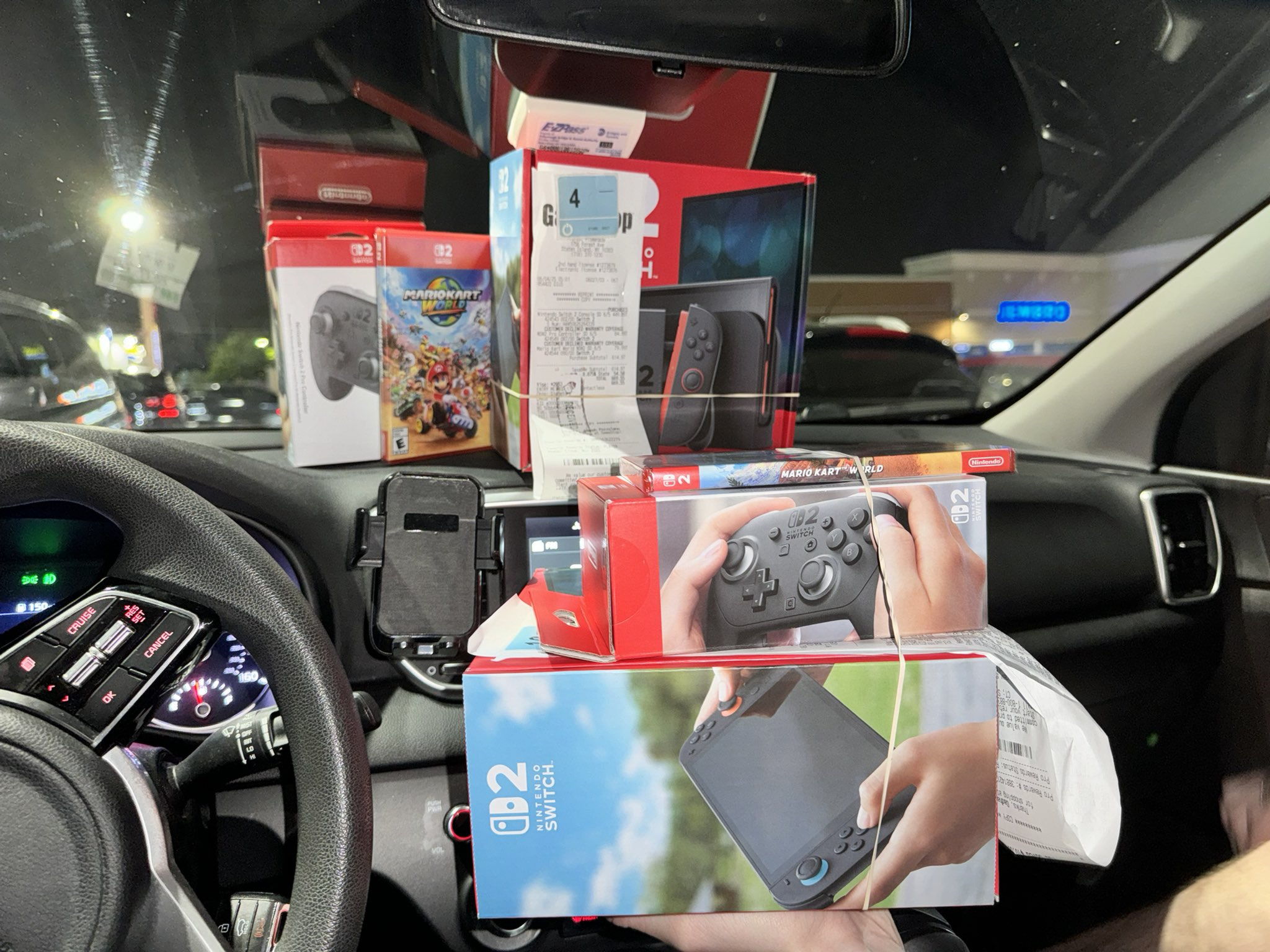 発売日にNintendo Switch 2をゲットも「販売店がレシートを