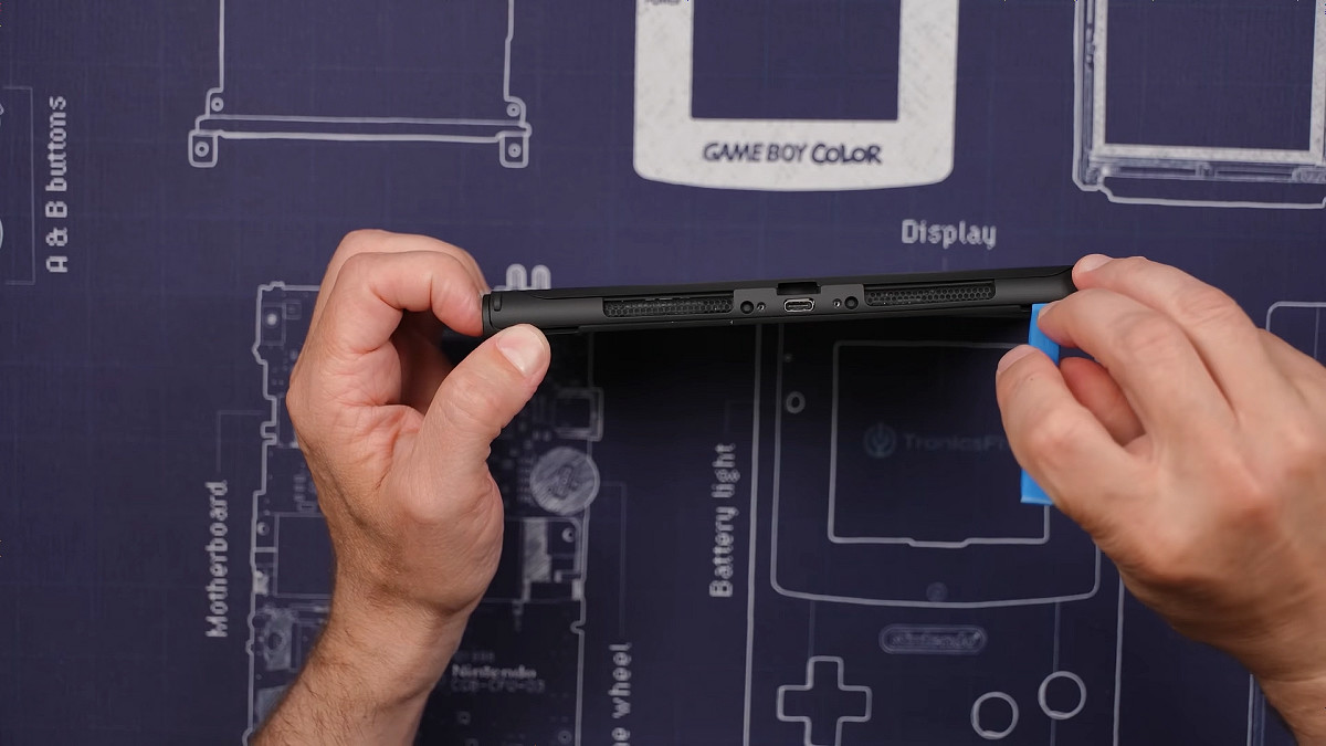 Nintendo Switch 2」を分解する動画が早くも登場、NVIDIA製カスタム