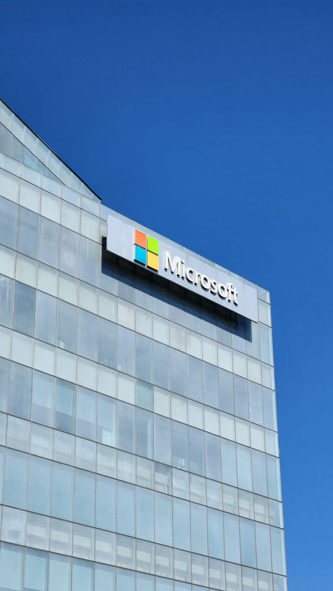 GIGAZINE（ギガジン）のニュース記事「Microsoftが正式に週3日のオフィス勤務を要請」の画像
