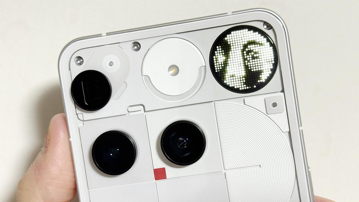 Nothing Phone(3)の光るLEDディスプレイ「Glyph Interface」やAIでメモ