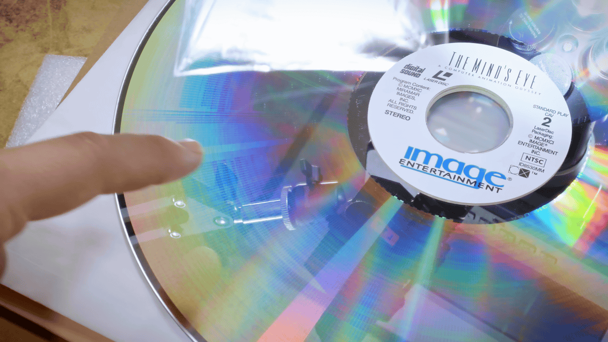 レーザーディスクを顕微鏡でのぞくと何が見えるのか？