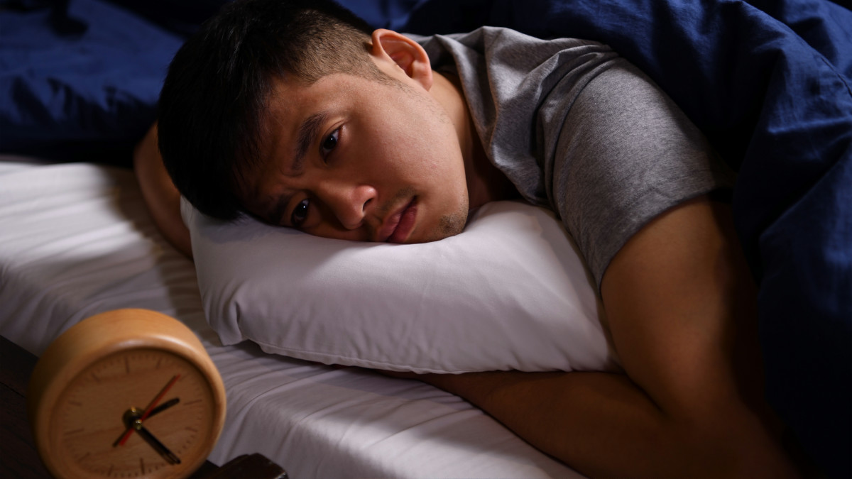 朝まで寝たいのに深夜に目が覚めてしまうのはなぜなのか？深夜の覚醒を防いでぐっすり眠るコツは？