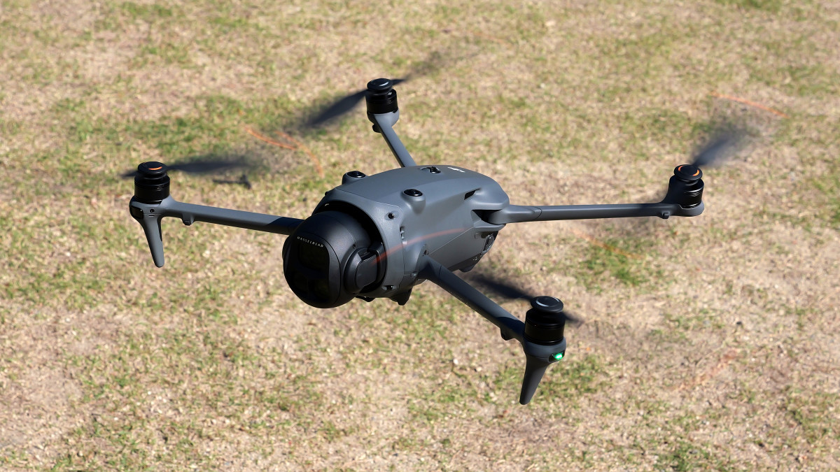 茨木市の日本最長の歩行者専用つり橋で3眼カメラドローン「DJI Mavic 4 Pro」空撮レビューしてみた
