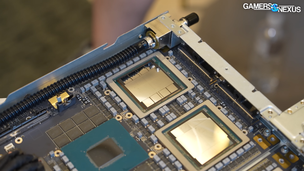 メモリ価格が約8倍に高騰したのはなぜなのか？Samsung・SK hynix