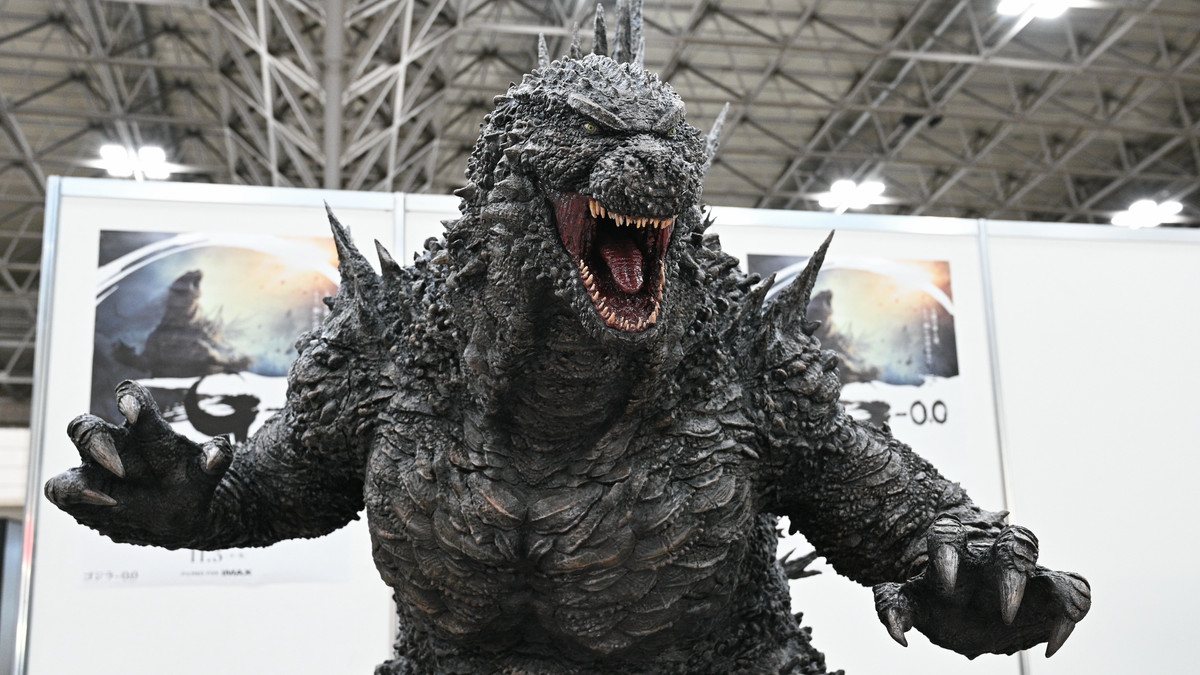 力強い瞳が印象的な『ゴジラ-0.0』等身大スタチューがワンフェス2026[夏]に出現