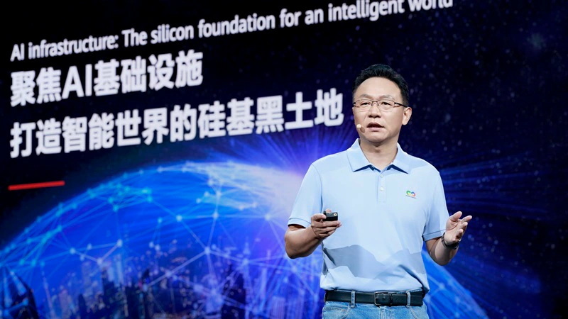 Huaweiが次世代AIチップ「Ascend 960DT」を2027年初めに前倒し投入、最大100万個のプロセッサーを連携させる構想も発表